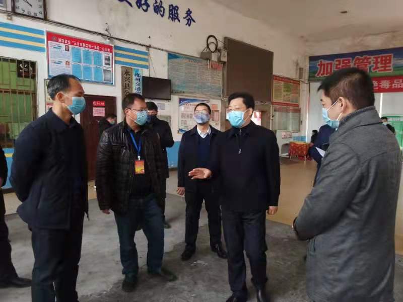 賀遵慶到我司銀都汽車(chē)站調(diào)研指導(dǎo)疫情防控和班線恢復(fù)運(yùn)營(yíng)工作 賀遵慶到我司銀都汽車(chē)站調(diào)研指導(dǎo)疫情防控和班線恢復(fù)運(yùn)營(yíng)工作
