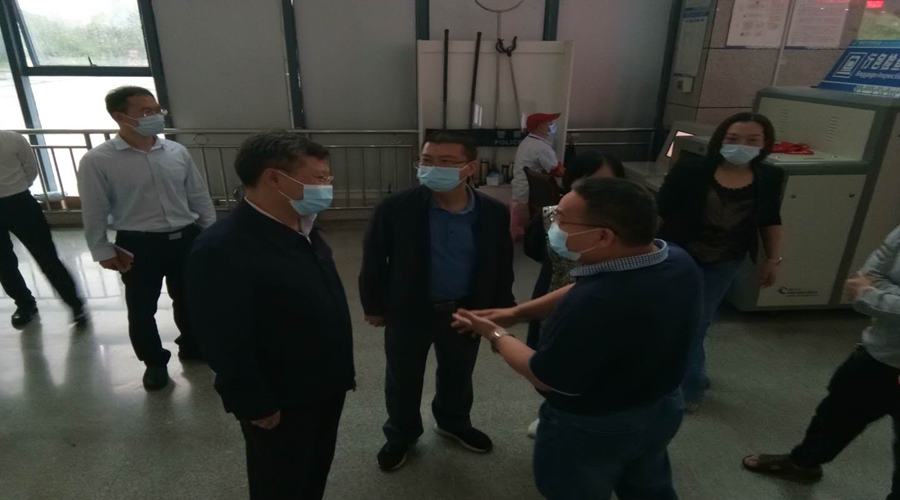 譚建上到我司汽車站調研指導疫情防控工作 譚建上到我司汽車站調研指導疫情防控工作