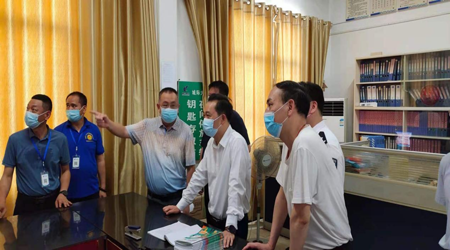 吳巨培一行蒞臨城際大巴站檢查指導工作 吳巨培一行蒞臨城際大巴站檢查指導工作